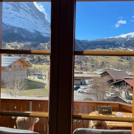 萨珀罗公寓 * 格林德瓦